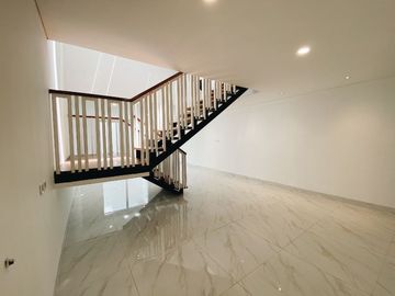 Rumah Cantik Brand New 2 Lantai di Jl. Kesehatan Bintaro Jaksel 6132