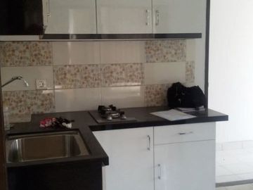 SEMI FURNISH 2BR Lt.6 THE JARRDIN APARTMENT CIHAMPELAS