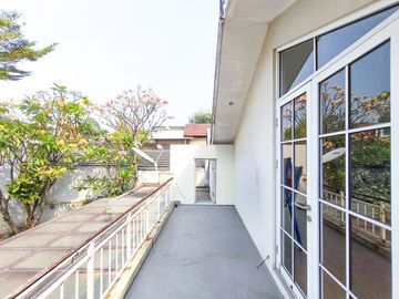 Rumah 2 Carport 8 Menit ke RSIA Bina Medika Bintaro Siap KPR J-47512