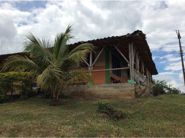Venta De Finca . Piedras De Moler. Alcala Valle