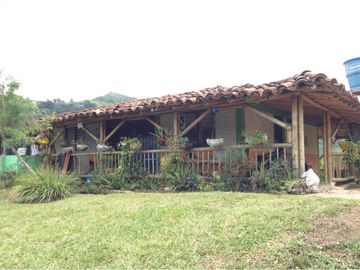 Venta De Finca . Piedras De Moler. Alcala Valle