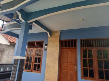 Rumah Klaten Tengah, Cantik Siap Huni