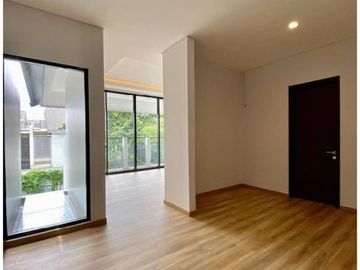 Rumah Mewah di Townhouse Pinang Residence Jakarta Selatan