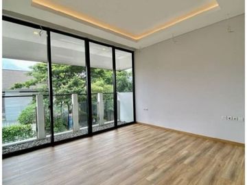 Rumah Mewah di Townhouse Pinang Residence Jakarta Selatan