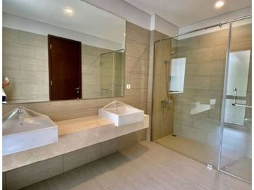 Rumah Mewah di Townhouse Pinang Residence Jakarta Selatan