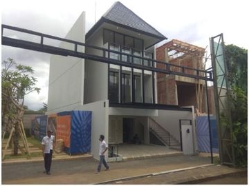 Rumah Mewah di Townhouse Pinang Residence Jakarta Selatan
