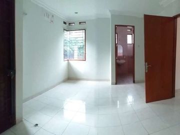 Rumah 2lantai Cluster Terusan Jakarta Antapani dkt MitraDago Arcamanik