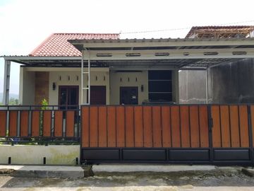 Pilihan Terbaik Untuk Punya Rumah Dengan Budget 200Jtan Di Kota Klaten - Akses Mudah ke Jl.Raya Jogja-Solo.