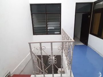 DIJUAL RUMAH (Siap Huni/Ada Kolam Renang) LOKASI SANGAT TENANG DI JL. MPR CILANDAK BARAT JAKARTA SELATAN