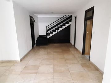 DIJUAL RUMAH (Siap Huni/Ada Kolam Renang) LOKASI SANGAT TENANG DI JL. MPR CILANDAK BARAT JAKARTA SELATAN