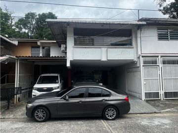 VENTA DE CASA DUPLEX ENTRADA ALTOS DE GOLF