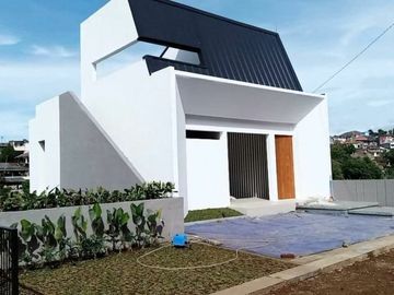 Rumah dijual mewah cantik rasa villa konsep downslope di Cigadung Cikutra pahlawan