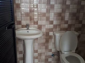 Duplex House and lot for sale with 6 bedrooms in Enclave subd.