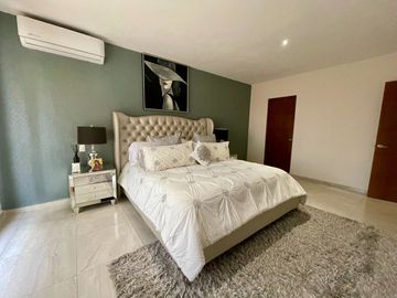 Hermosa Residencia en Condominio