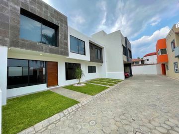 Hermosa Residencia en Condominio