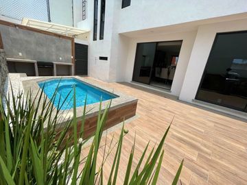 Hermosa Residencia en Condominio