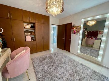 Hermosa Residencia en Condominio