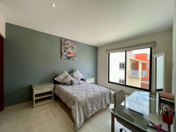 Hermosa Residencia en Condominio