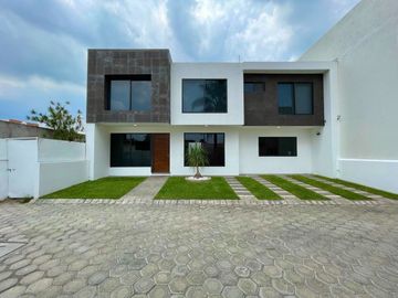 Hermosa Residencia en Condominio
