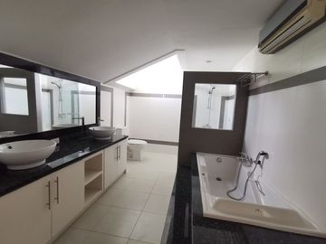 4 Bedroom House for Lease in Dasmarinas Village