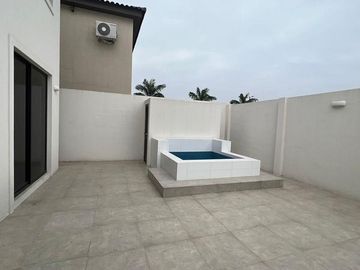 VENTA CASA ISLA CELESTE ETAPA ESTRIBOR (CMC)