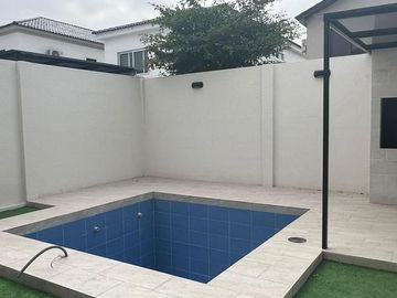 VENTA CASA ISLA CELESTE ETAPA ESTRIBOR (CMC)