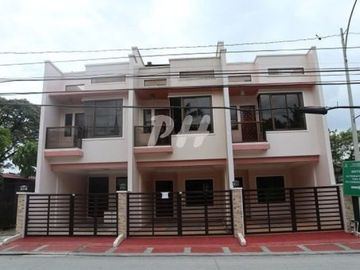 PH574 Elegant Townhouse for Sale in East Fairview QC Near