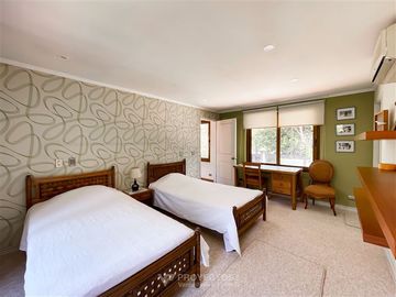 Casa en Venta en Valle Paraiso - Los Trapenses