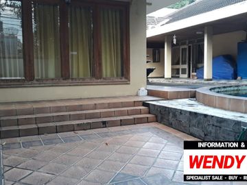 DIJUAL TANAH HOEK, BONUS RUMAH TUA di Jl.PATIUNUS HANG TUAH, JAKSEL