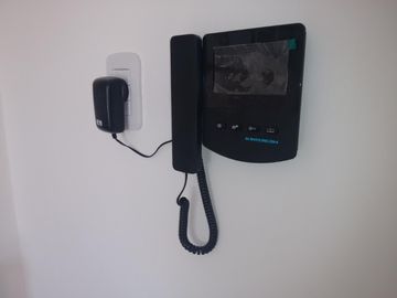 2 AMB. A ESTRENAR CON BALCON MUY LUMINOSO PAEZ 2100