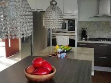 Venta espectacular casa 4 dormitorios, piscina, Urbanización Privada, Nayón