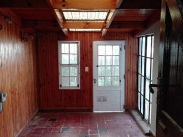 Casa de 3 ambientes en Quilmes Este.
