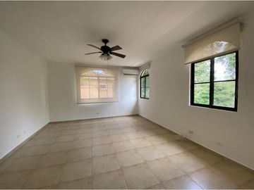 Venta de Casa en Clayton (Clayton Village) GTA