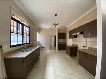 Venta de Casa en Clayton (Clayton Village) GTA
