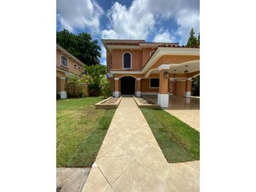 Venta de Casa en Clayton (Clayton Village) GTA
