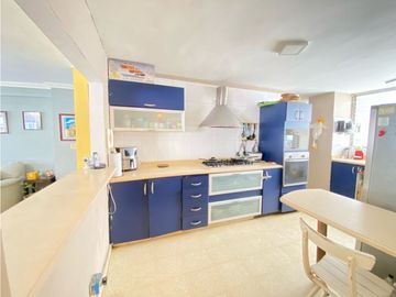 Venta de apartamento para remodelar en PH Santa Fe | El Carmen (LM)