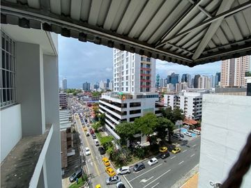 Venta de apartamento para remodelar en PH Santa Fe | El Carmen (LM)
