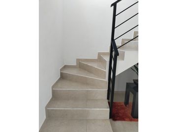 CASA EN VENTA AL SUR DE PACHUCA, BLVD SANTA CATARINA