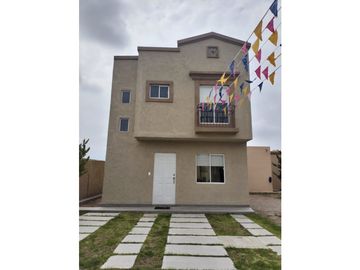 CASA EN VENTA AL SUR DE PACHUCA, BLVD SANTA CATARINA