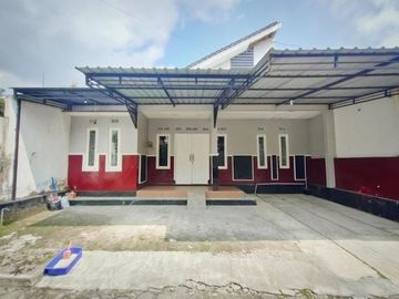 Rumah minimalis dalam perumahan dekat Sleman city Hall