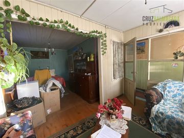 Sitio en Venta en Atención Inversionistas !!! Terreno con casa antigua Sector Lintz