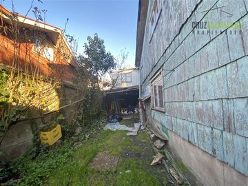 Sitio en Venta en Atención Inversionistas !!! Terreno con casa antigua Sector Lintz