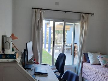 Casa en Roble Joven, Pilar