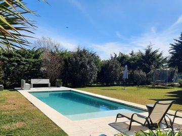 Casa en Roble Joven, Pilar