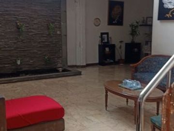 Dijual Rumah Strategis Di Jl. Jatipadang Jakarta Selatan