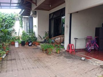 Dijual Rumah Strategis Di Jl. Jatipadang Jakarta Selatan