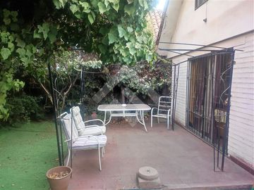 Se vende casa aislada de 144 m2 de terreno y 65 m2 construí...