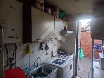 Se vende casa aislada de 144 m2 de terreno y 65 m2 construí...