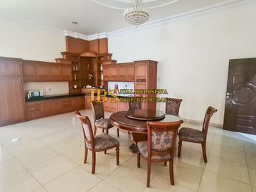 Dijual Villa siap huni lux Komplek Villa Malibu Indah