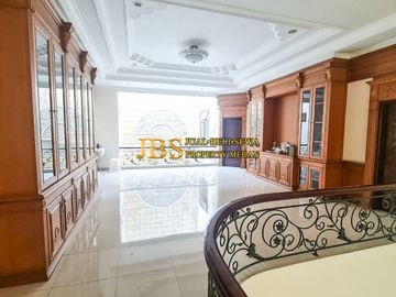 Dijual Villa siap huni lux Komplek Villa Malibu Indah
